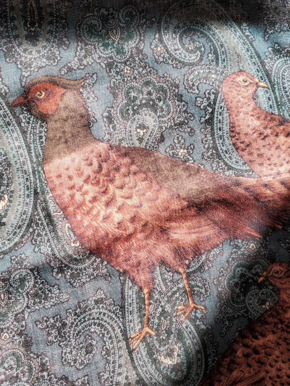 Vintage Georges Rech bird motif scarf, fair condition - Picture 3 of 13